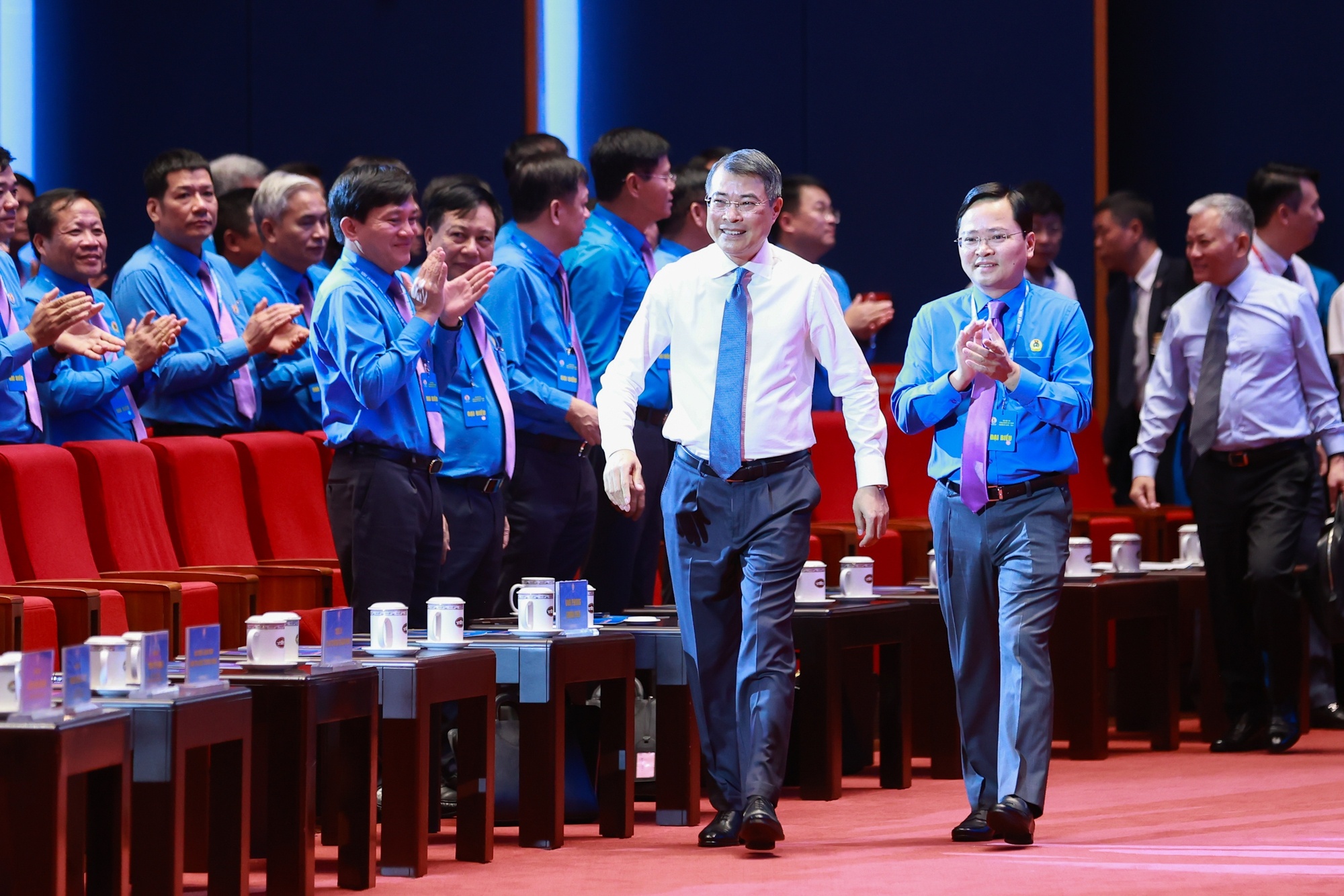 Thủ tướng Chính phủ Lê Minh Hưng đến dự và chủ trì Chương trình - Ảnh: VGP/Nhật Bắc Thủ tướng Chính phủ Lê Minh Hưng đến dự và chủ trì Chương trình - Ảnh: VGP/Nhật Bắc