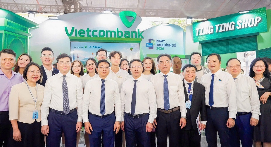 Vietcombank đồng hành phát triển tài chính số toàn diện