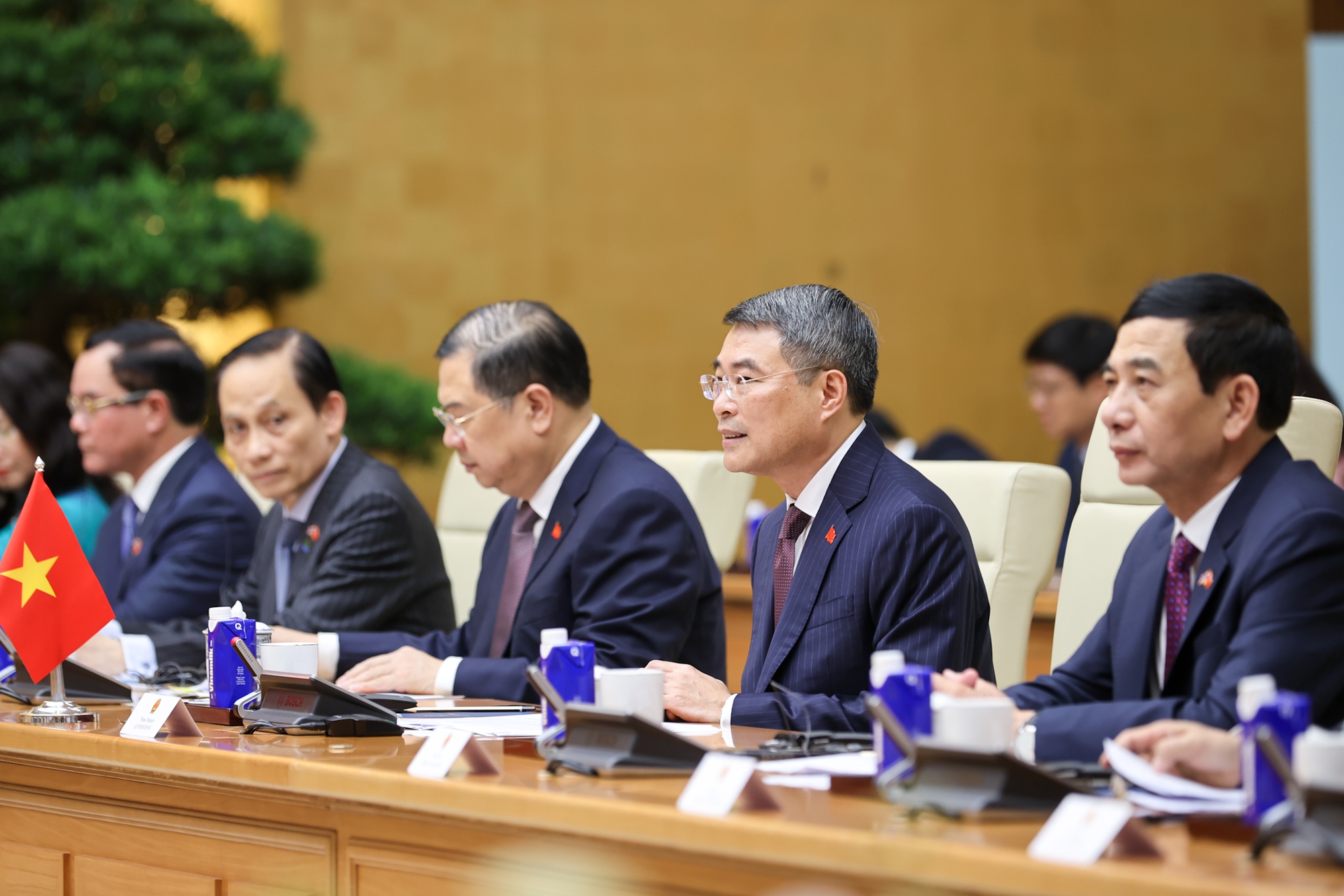 Thủ tướng Lê Minh Hưng hội đàm với Thủ tướng Thái Lan: Hướng tới kim ngạch thương mại song phương 50 tỷ USD- Ảnh 5. Thủ tướng Lê Minh Hưng hội đàm với Thủ tướng Thái Lan: Hướng tới kim ngạch thương mại song phương 50 tỷ USD- Ảnh 5.