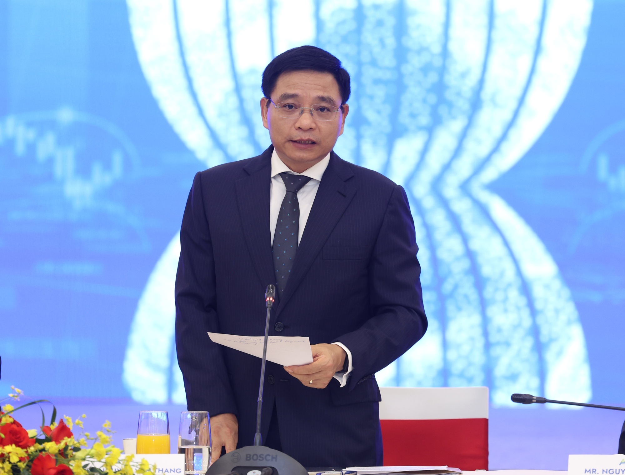 Phó Thủ tướng Nguyễn Văn Thắng phát biểu tại Tọa đàm - Ảnh VGP/Đức Tuân