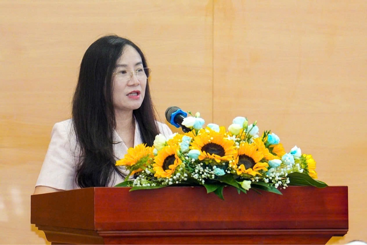 bà Nguyễn Thanh Tùng, Vụ Tín dụng các ngành kinh tế (NHNN) chia sẻ tham luận bà Nguyễn Thanh Tùng, Vụ Tín dụng các ngành kinh tế (NHNN) chia sẻ tham luận
