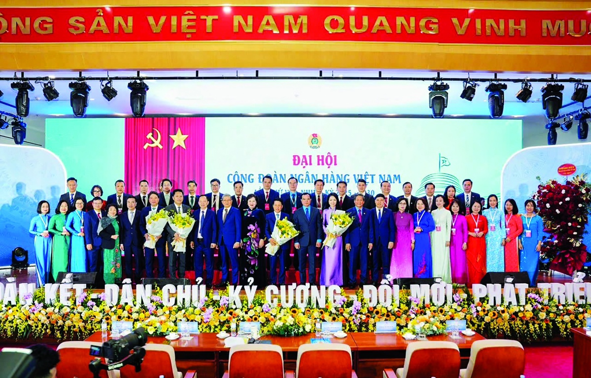 Công đoàn Ngân hàng Việt Nam: Đồng hành cùng sự phát triển của ngành Ngân hàng Công đoàn Ngân hàng Việt Nam: Đồng hành cùng sự phát triển của ngành Ngân hàng