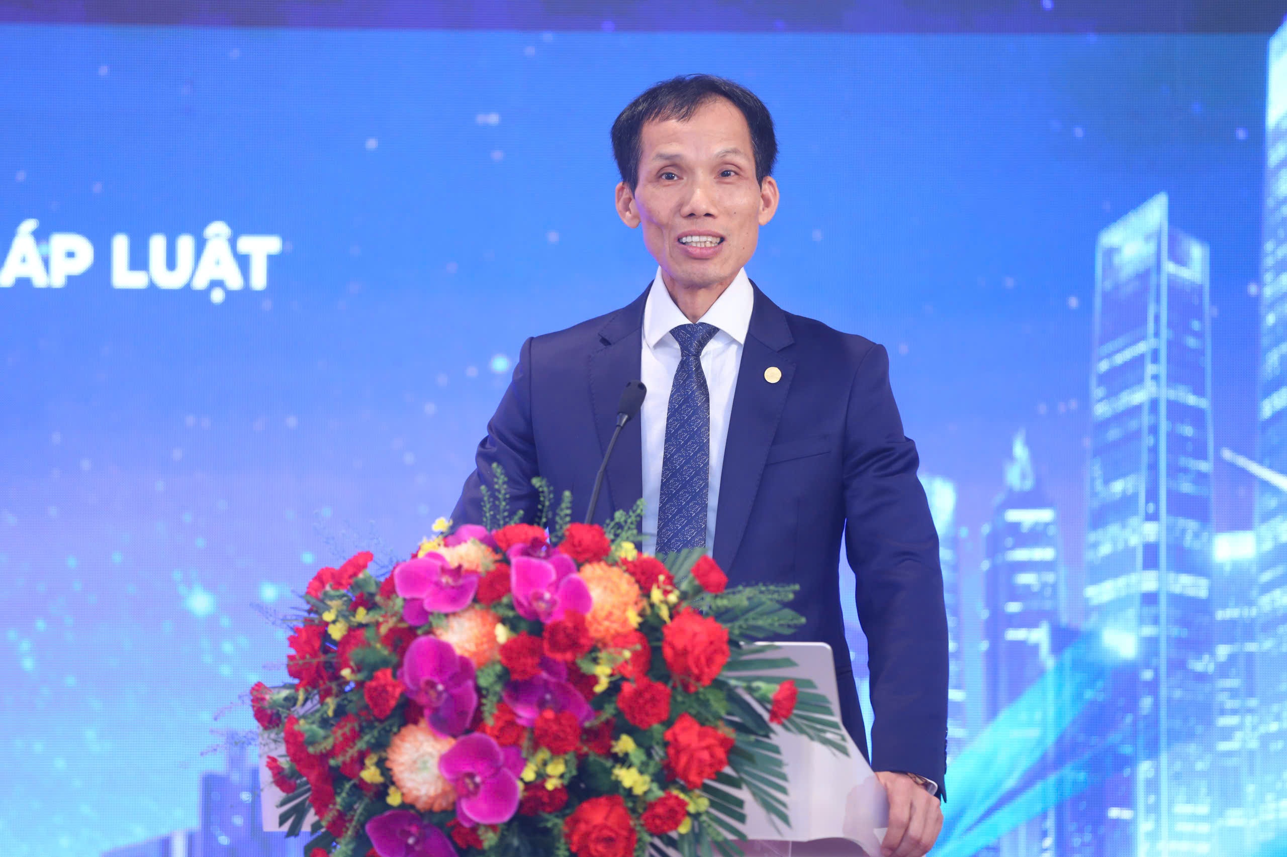 TS. Luật sư Đoàn Văn Bình TS. Luật sư Đoàn Văn Bình