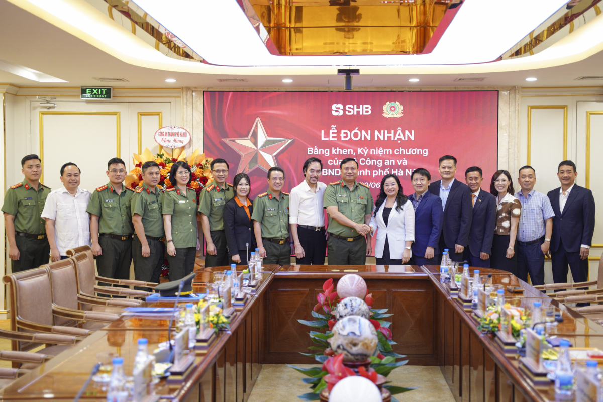 Bộ Công an tặng Bằng khen cho SHB Bộ Công an tặng Bằng khen cho SHB