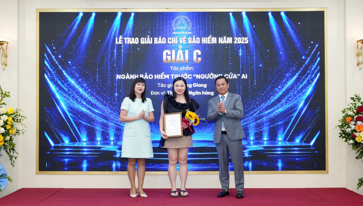 Thời báo Ngân hàng đoạt giải C giải báo chí về bảo hiểm Thời báo Ngân hàng đoạt giải C giải báo chí về bảo hiểm