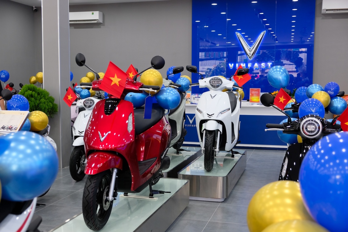 VinFast đồng loạt tổ chức khai trương 66 đại lý xe máy điện mới tại 22 tỉnh, thành phố trong ngày 10/06 VinFast đồng loạt tổ chức khai trương 66 đại lý xe máy điện mới tại 22 tỉnh, thành phố trong ngày 10/06