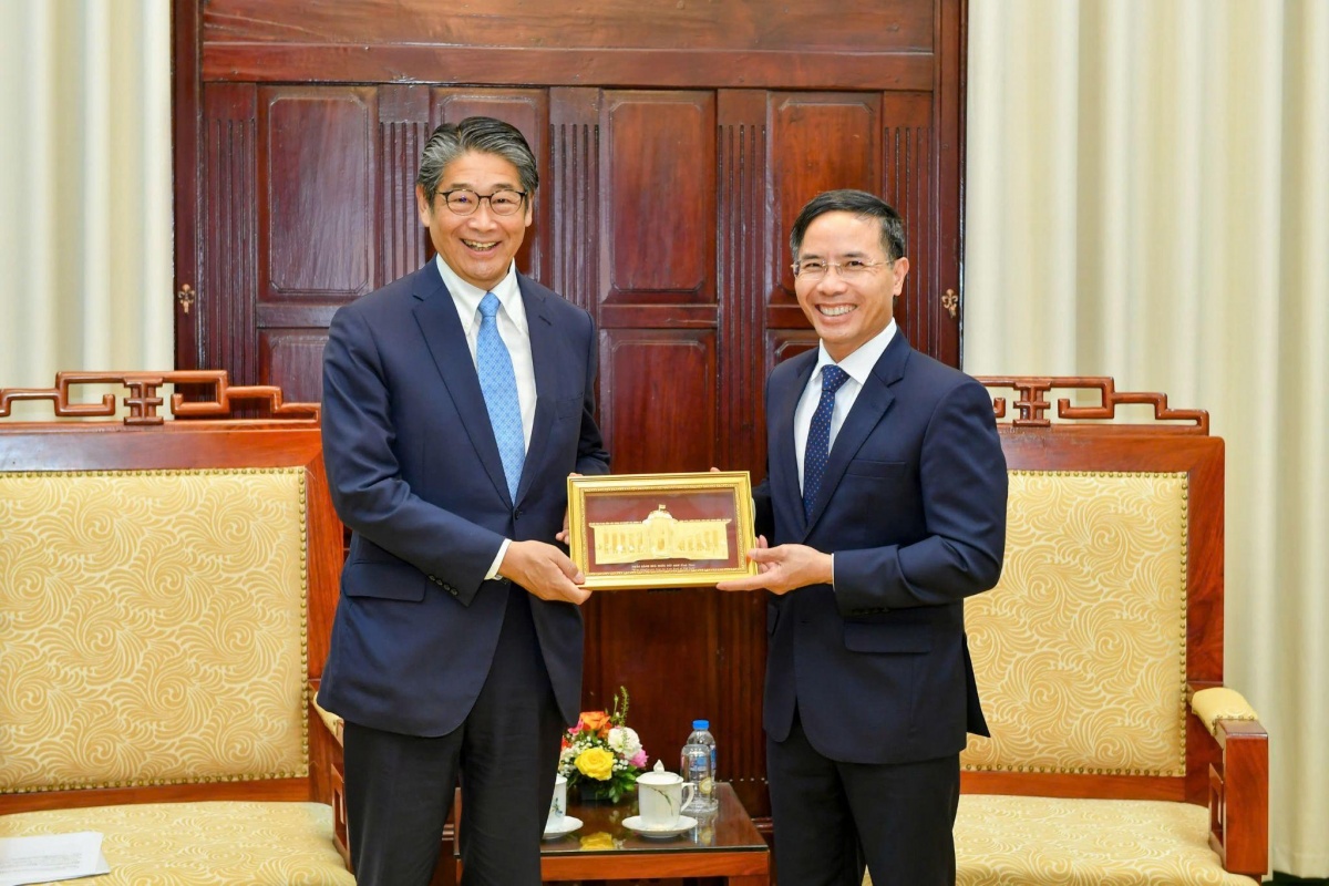 Thống đốc Phạm Đức Ấn tiếp Đại sứ đặc mệnh toàn quyền Nhật Bản tại Việt Nam Thống đốc Phạm Đức Ấn tiếp Đại sứ đặc mệnh toàn quyền Nhật Bản tại Việt Nam