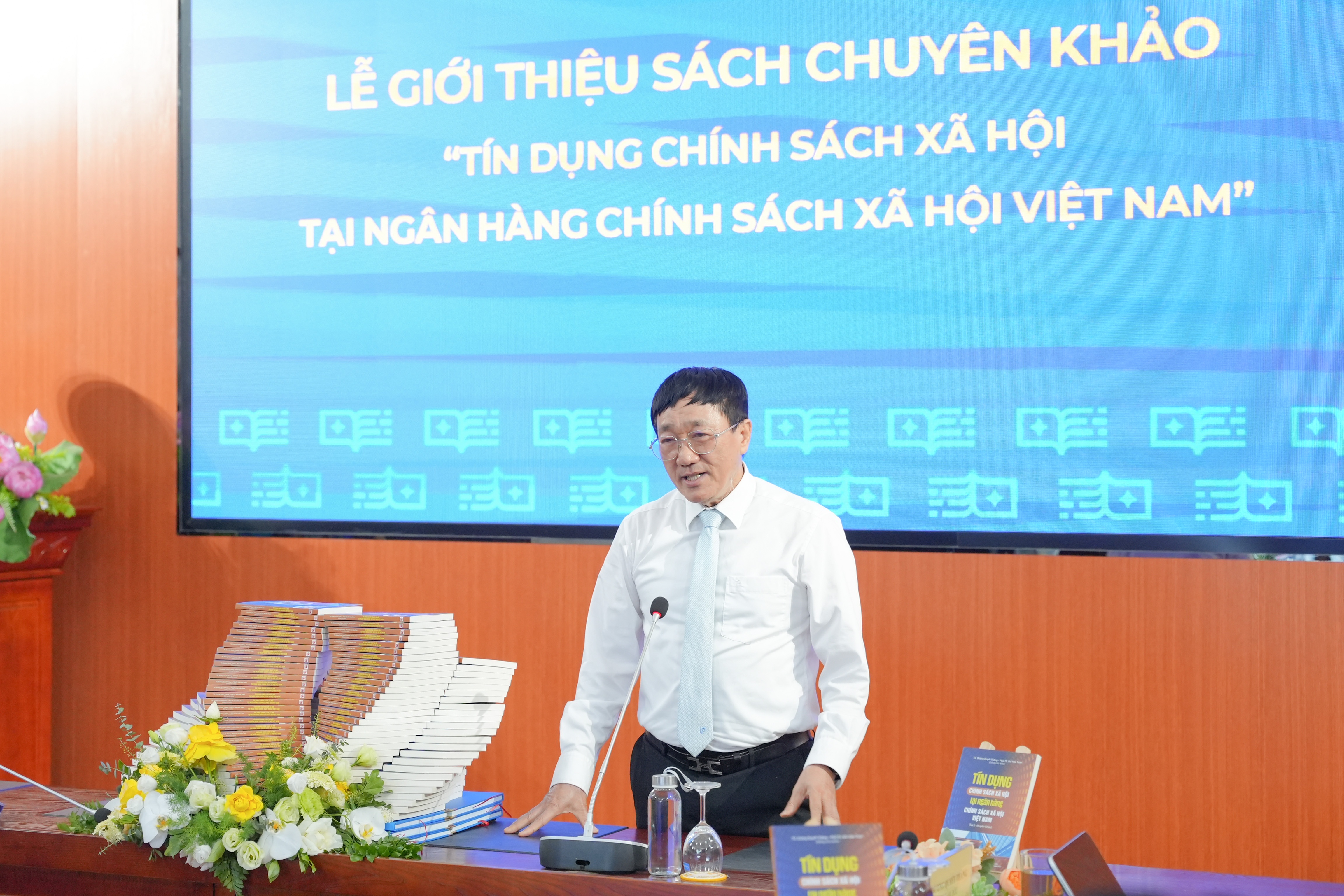 Ra mắt Cuốn sách chuyên khảo “Tín dụng chính sách xã hội tại Ngân hàng Chính sách xã hội Việt Nam”
