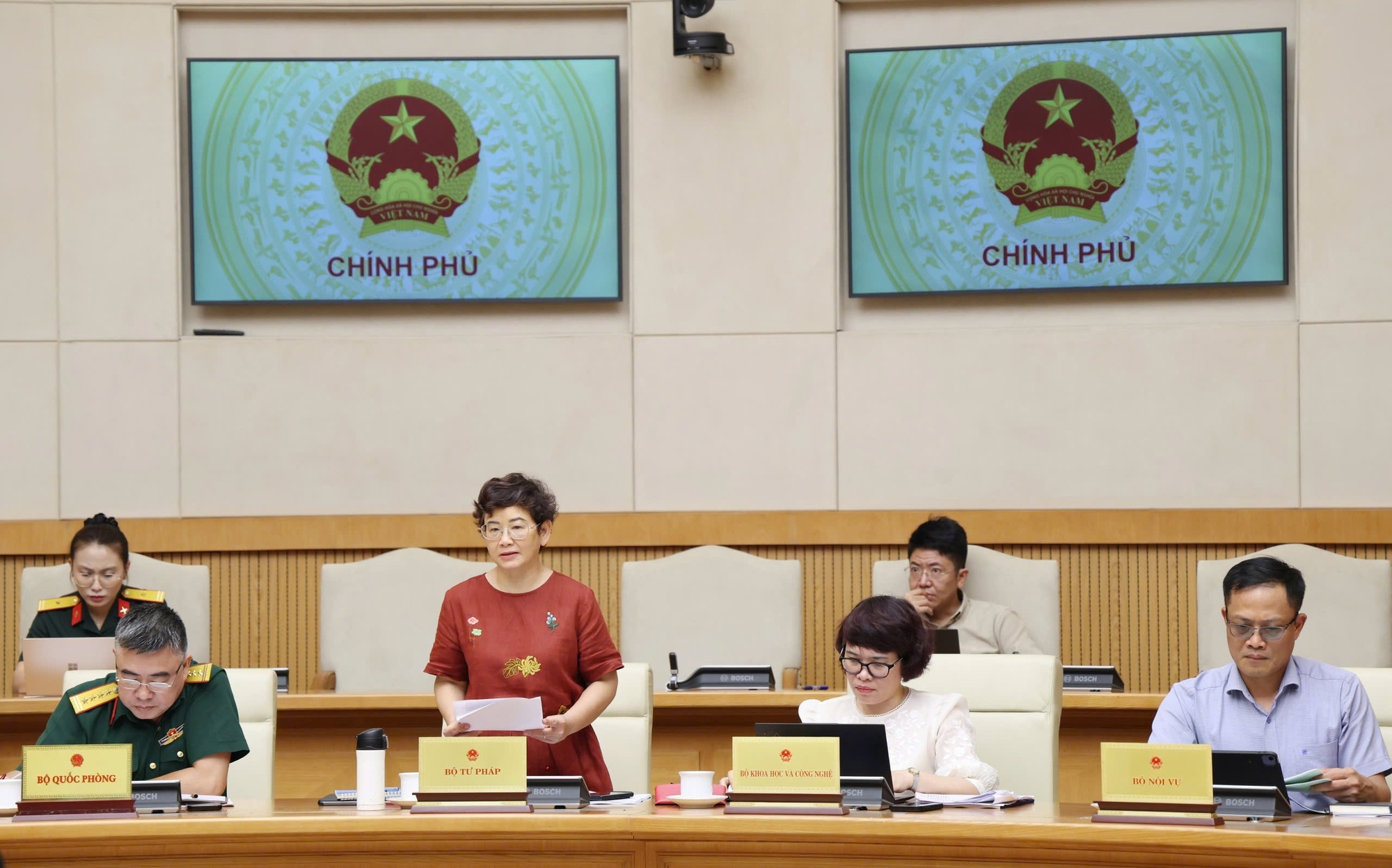 Lãnh đạo các bộ, ngành phát biểu ý kiến - Ảnh: VGP/Gia Huy Lãnh đạo các bộ, ngành phát biểu ý kiến - Ảnh: VGP/Gia Huy
