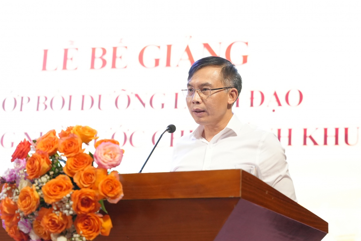 Bế giảng lớp bồi dưỡng lãnh đạo NHNN chi nhánh khu vực: Nâng cao năng lực đội ngũ cán bộ trong giai đoạn mới