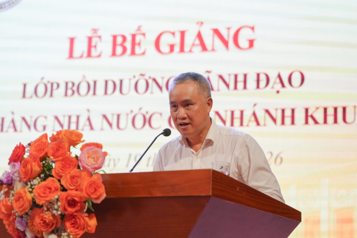 Bế giảng lớp bồi dưỡng lãnh đạo NHNN chi nhánh khu vực: Nâng cao năng lực đội ngũ cán bộ trong giai đoạn mới