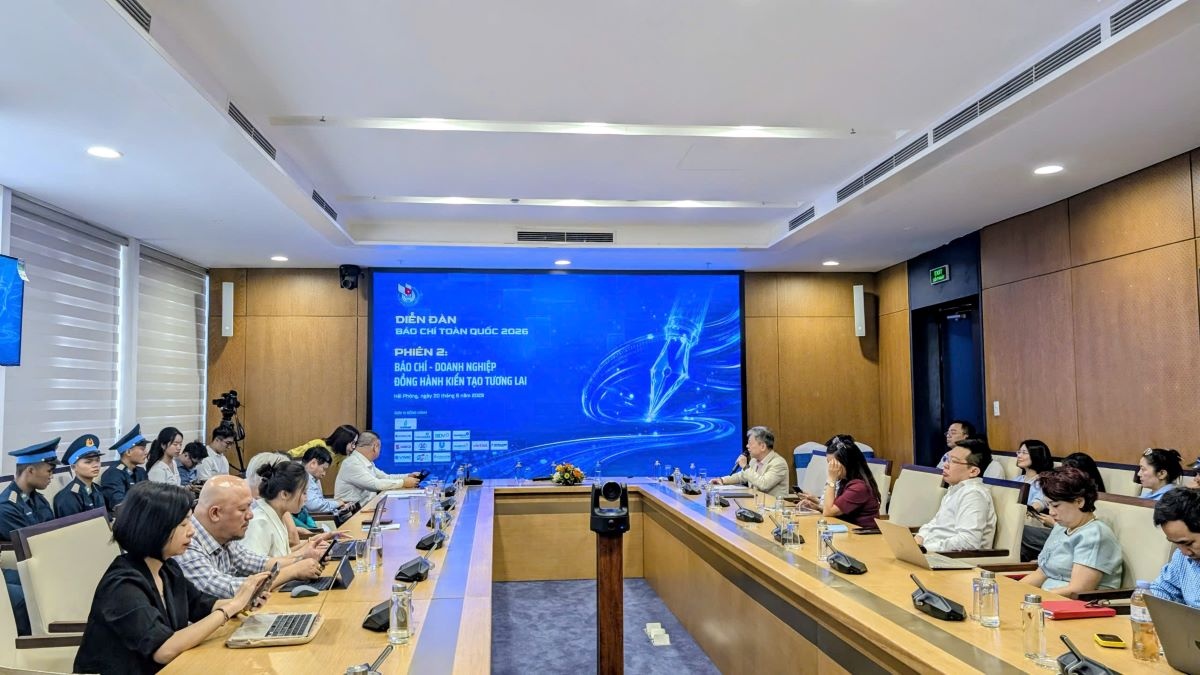Phiên thảo luận số 2 với chủ đề “Báo chí - Doanh nghiệp đồng hành kiến tạo tương lai”