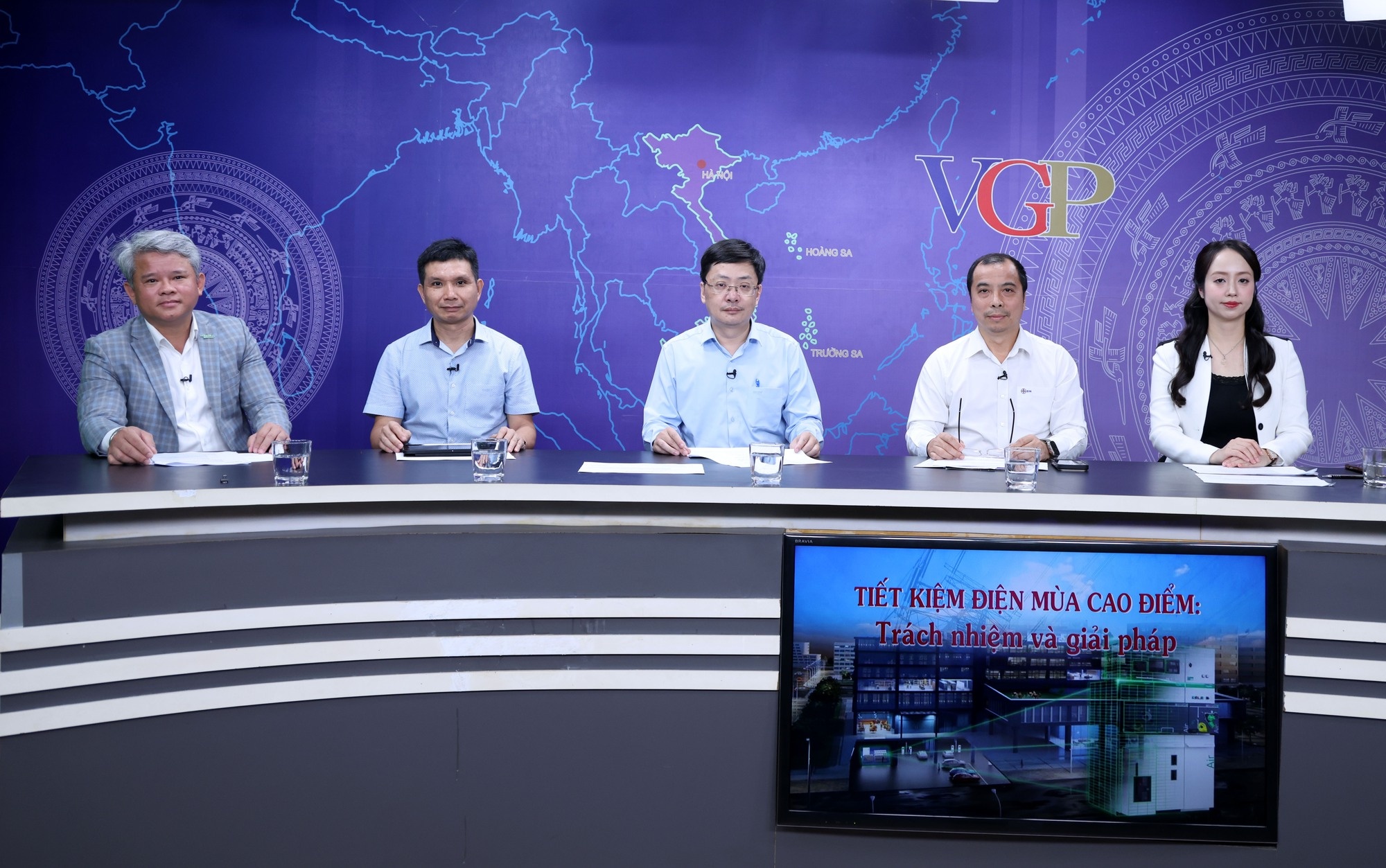 Tiết kiệm điện: Từ trách nhiệm mùa cao điểm đến thói quen hằng ngày