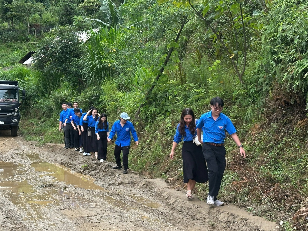 Tuổi trẻ ngành Ngân hàng lan tỏa nghĩa tình nơi biên cương Tuổi trẻ ngành Ngân hàng lan tỏa nghĩa tình nơi biên cương