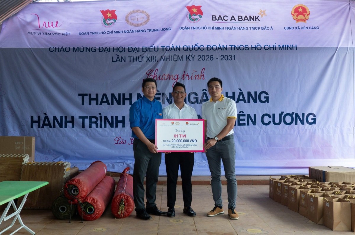 Tuổi trẻ ngành Ngân hàng lan tỏa nghĩa tình nơi biên cương Tuổi trẻ ngành Ngân hàng lan tỏa nghĩa tình nơi biên cương