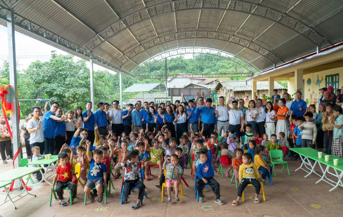 Tuổi trẻ ngành Ngân hàng lan tỏa nghĩa tình nơi biên cương Tuổi trẻ ngành Ngân hàng lan tỏa nghĩa tình nơi biên cương
