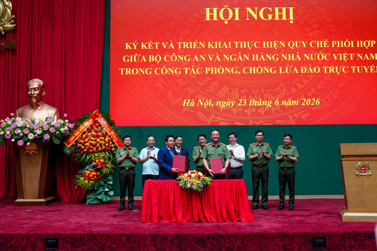 Bộ Công an và Ngân hàng Nhà nước phối hợp phòng, chống lừa đảo trực tuyến Bộ Công an và Ngân hàng Nhà nước phối hợp phòng, chống lừa đảo trực tuyến