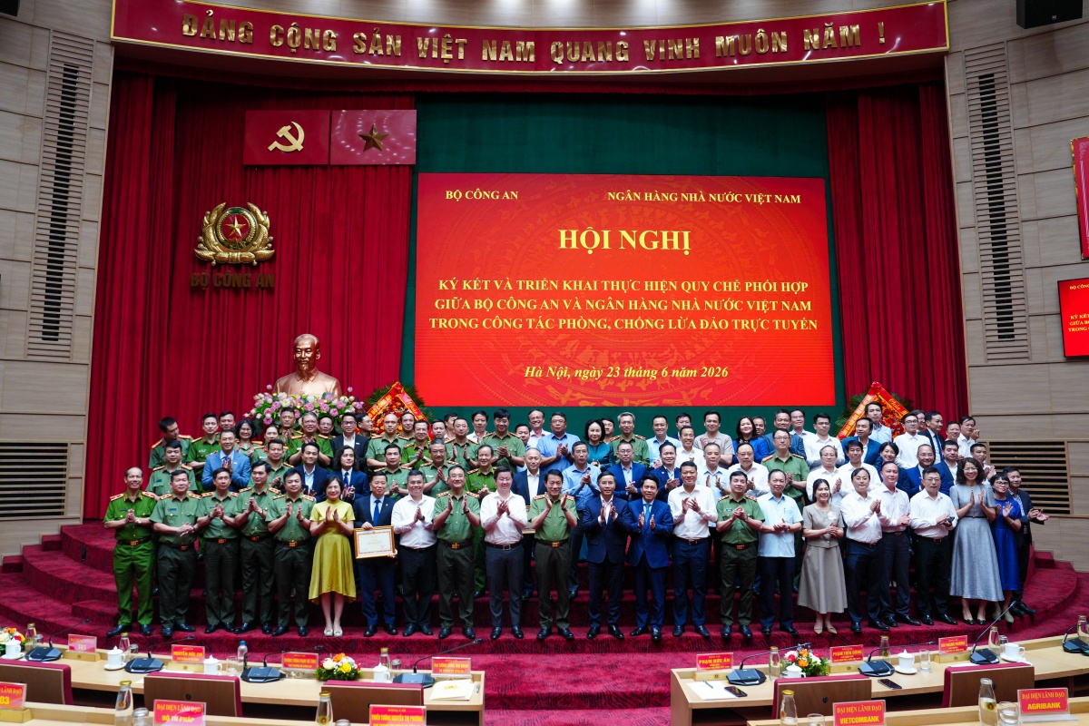 Bộ Công an và Ngân hàng Nhà nước phối hợp phòng, chống lừa đảo trực tuyến Bộ Công an và Ngân hàng Nhà nước phối hợp phòng, chống lừa đảo trực tuyến