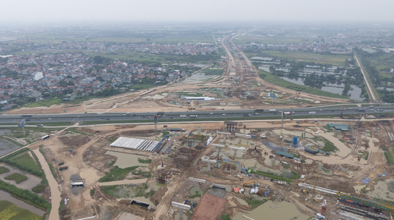 Từ Vành đai 4 đến sân bay Quảng Trị: Cách T&T Group của Bầu Hiển đi đường dài với các đại dự án PPP Từ Vành đai 4 đến sân bay Quảng Trị: Cách T&T Group của Bầu Hiển đi đường dài với các đại dự án PPP