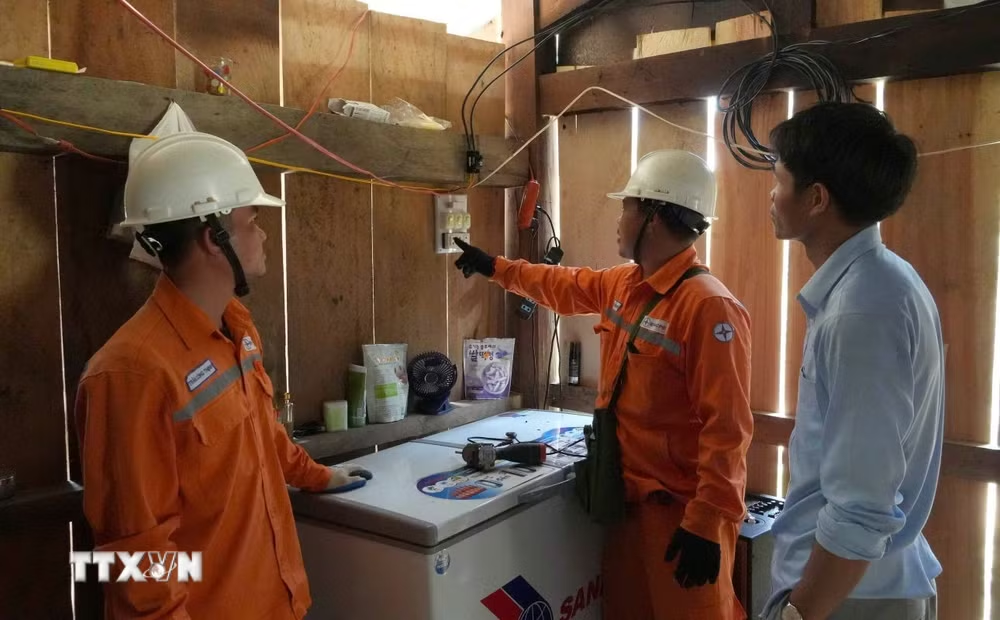 NSMO: Điều chỉnh giờ cao điểm sử dụng điện, hộ gia đình hầu như không bị ảnh hưởng NSMO: Điều chỉnh giờ cao điểm sử dụng điện, hộ gia đình hầu như không bị ảnh hưởng