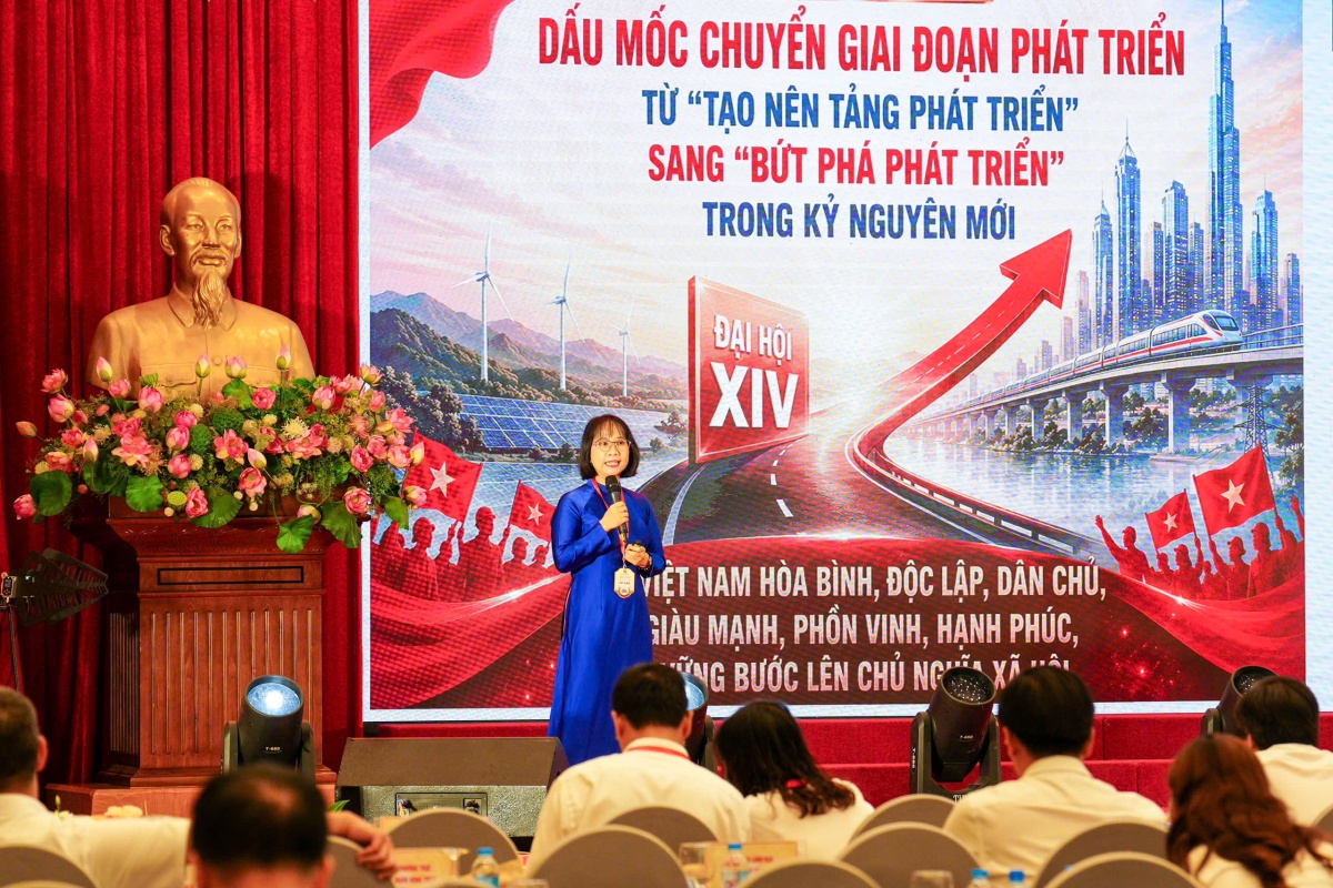 Báo cáo viên thời kỳ mới: Lan tỏa niềm tin, đưa Nghị quyết Đại hội XIV của Đảng vào cuộc sống Báo cáo viên thời kỳ mới: Lan tỏa niềm tin, đưa Nghị quyết Đại hội XIV của Đảng vào cuộc sống