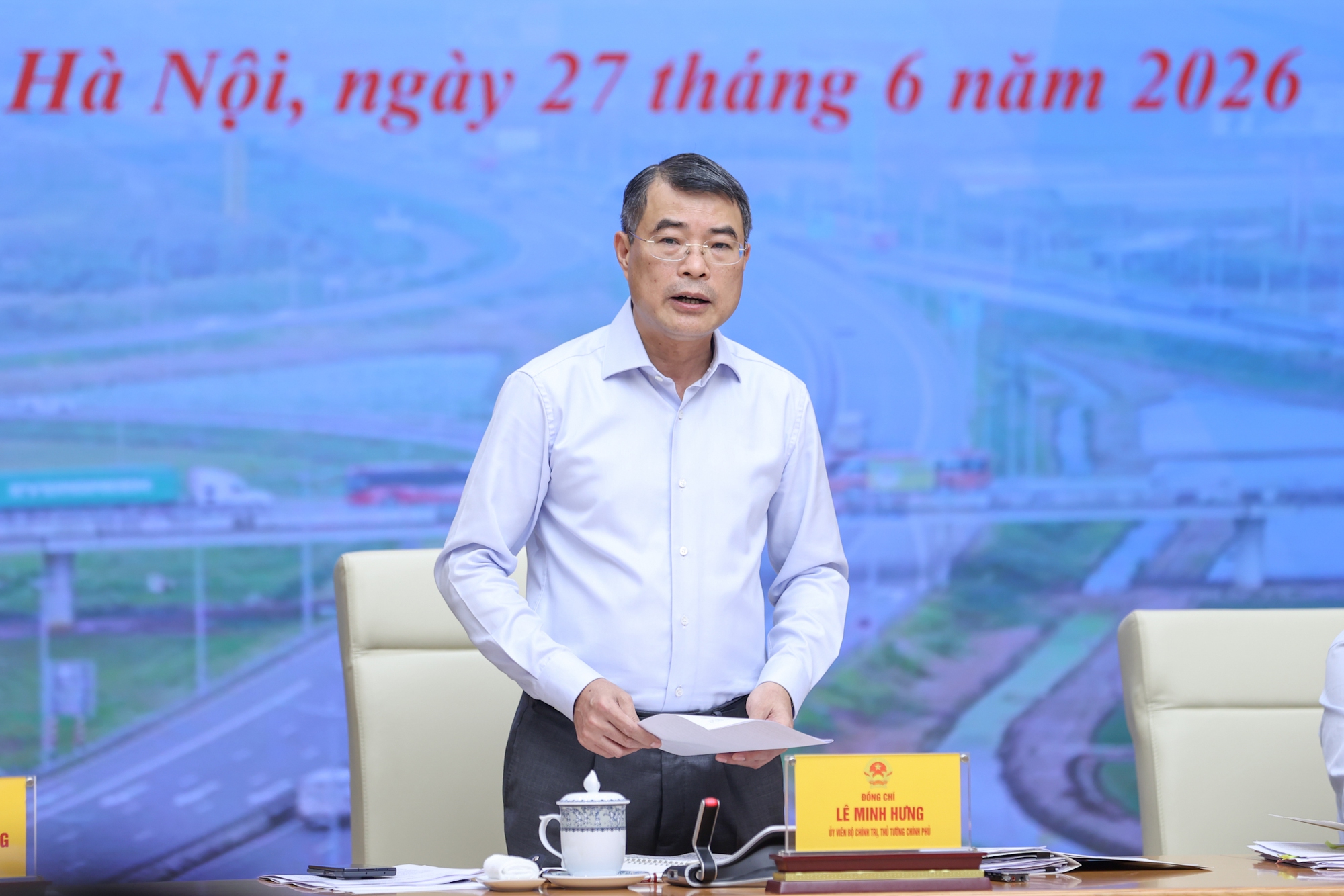 Thủ tướng: Kiên quyết không lùi tiến độ các dự án trọng điểm quốc gia nếu không có lý do chính đáng Thủ tướng: Kiên quyết không lùi tiến độ các dự án trọng điểm quốc gia nếu không có lý do chính đáng- Ảnh 10.