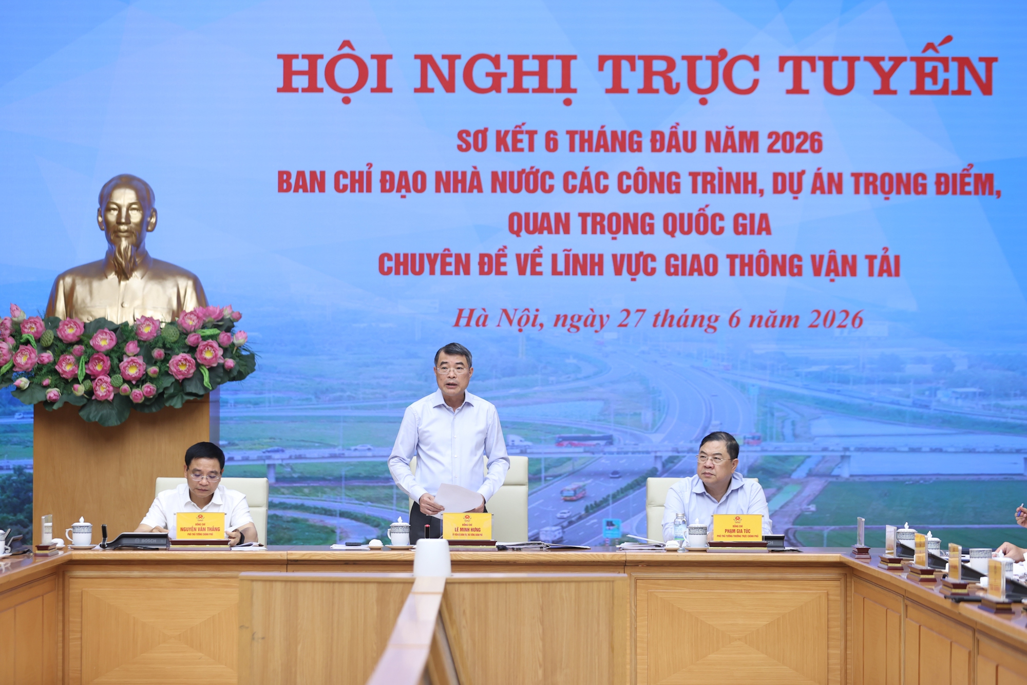 Thủ tướng: Kiên quyết không lùi tiến độ các dự án trọng điểm quốc gia nếu không có lý do chính đáng Thủ tướng: Kiên quyết không lùi tiến độ các dự án trọng điểm quốc gia nếu không có lý do chính đáng- Ảnh 9.