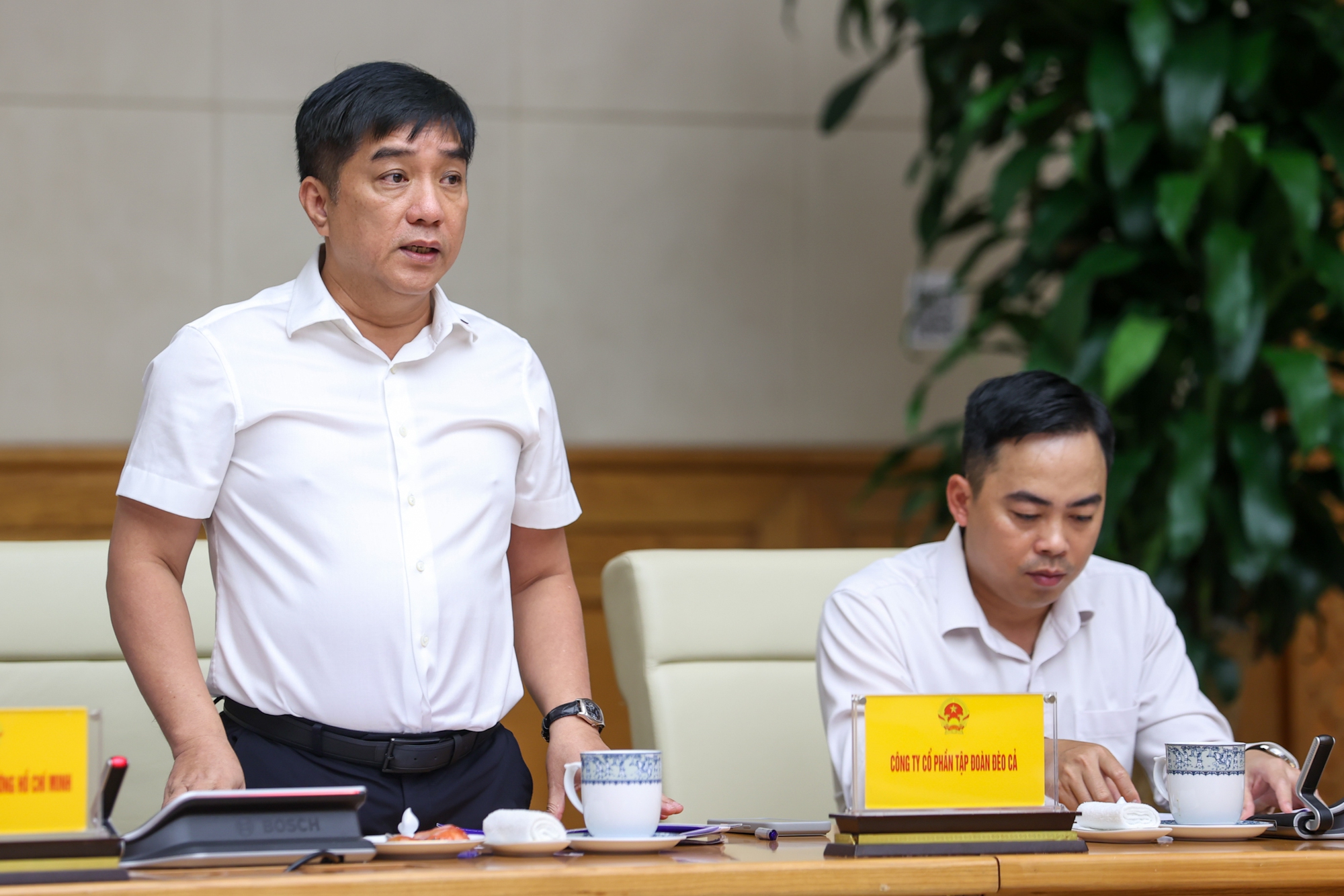 Thủ tướng: Kiên quyết không lùi tiến độ các dự án trọng điểm quốc gia nếu không có lý do chính đáng Thủ tướng: Kiên quyết không lùi tiến độ các dự án trọng điểm quốc gia nếu không có lý do chính đáng- Ảnh 8.