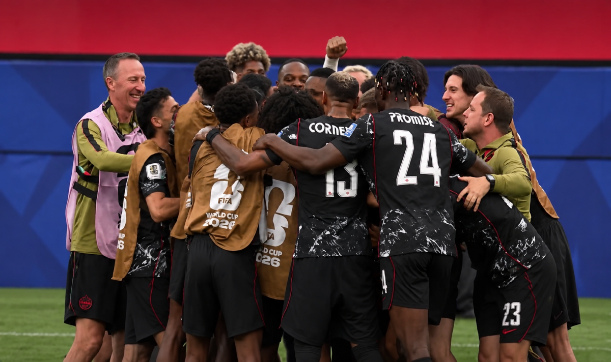 Canada thắng nghẹt thở Nam Phi, lần đầu vào vòng 1/8 World Cup 2026