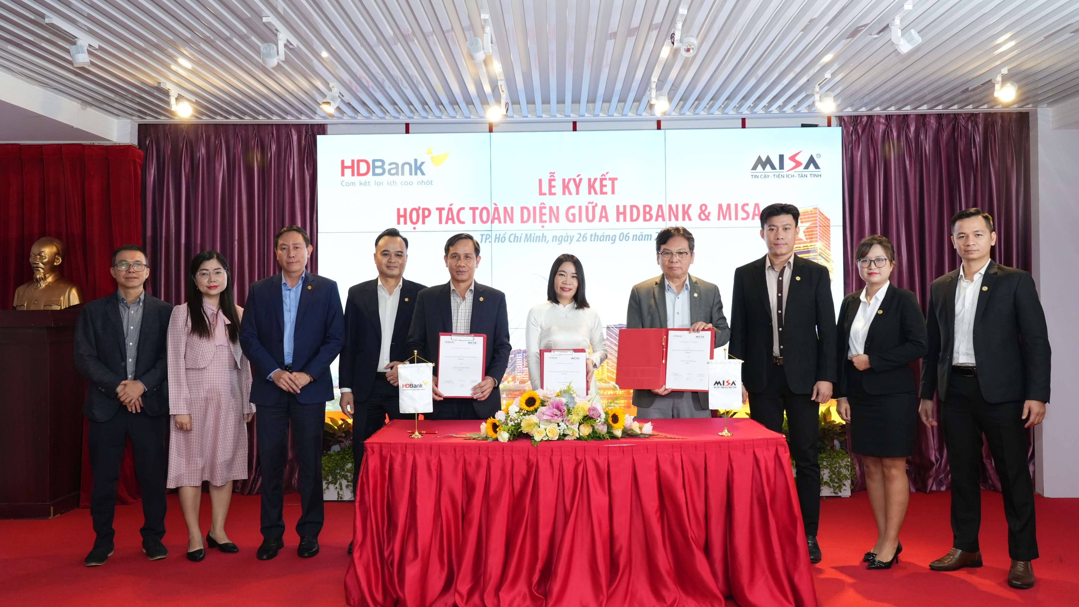 HDBank mở rộng giải pháp tài chính toàn diện, đồng hành doanh nghiệp tăng trưởng bền vững
