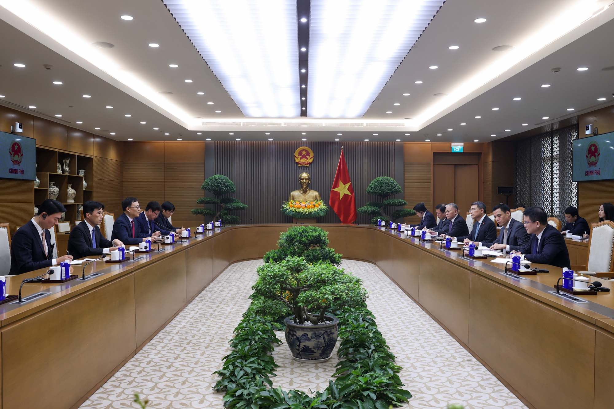 Thủ tướng Lê Minh Hưng tiếp Đại sứ Hàn Quốc: Hướng tới mục tiêu kim ngạch thương mại song phương 150 tỷ USD Thủ tướng Lê Minh Hưng tiếp Đại sứ Hàn Quốc: Hướng tới mục tiêu kim ngạch thương mại song phương 150 tỷ USD- Ảnh 4.