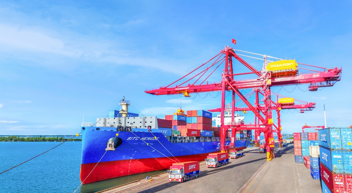 Trong bối cảnh nhu cầu vốn cho hạ tầng, chuyển đổi năng lượng và phát triển xanh… là rất lớn, Việt Nam cần những cơ chế tài chính mới bên cạnh kênh tín dụng ngân hàng truyền thống. Trong bối cảnh nhu cầu vốn cho hạ tầng, chuyển đổi năng lượng và phát triển xanh… là rất lớn, Việt Nam cần những cơ chế tài chính mới bên cạnh kênh tín dụng ngân hàng truyền thống.