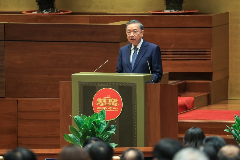 Khoa học, công nghệ và chuyển đổi số là con đường bắt buộc để hiện thực hóa 2 mục tiêu 100 năm của đất nước Khoa học, công nghệ và chuyển đổi số là con đường bắt buộc để hiện thực hóa 2 mục tiêu 100 năm của đất nước