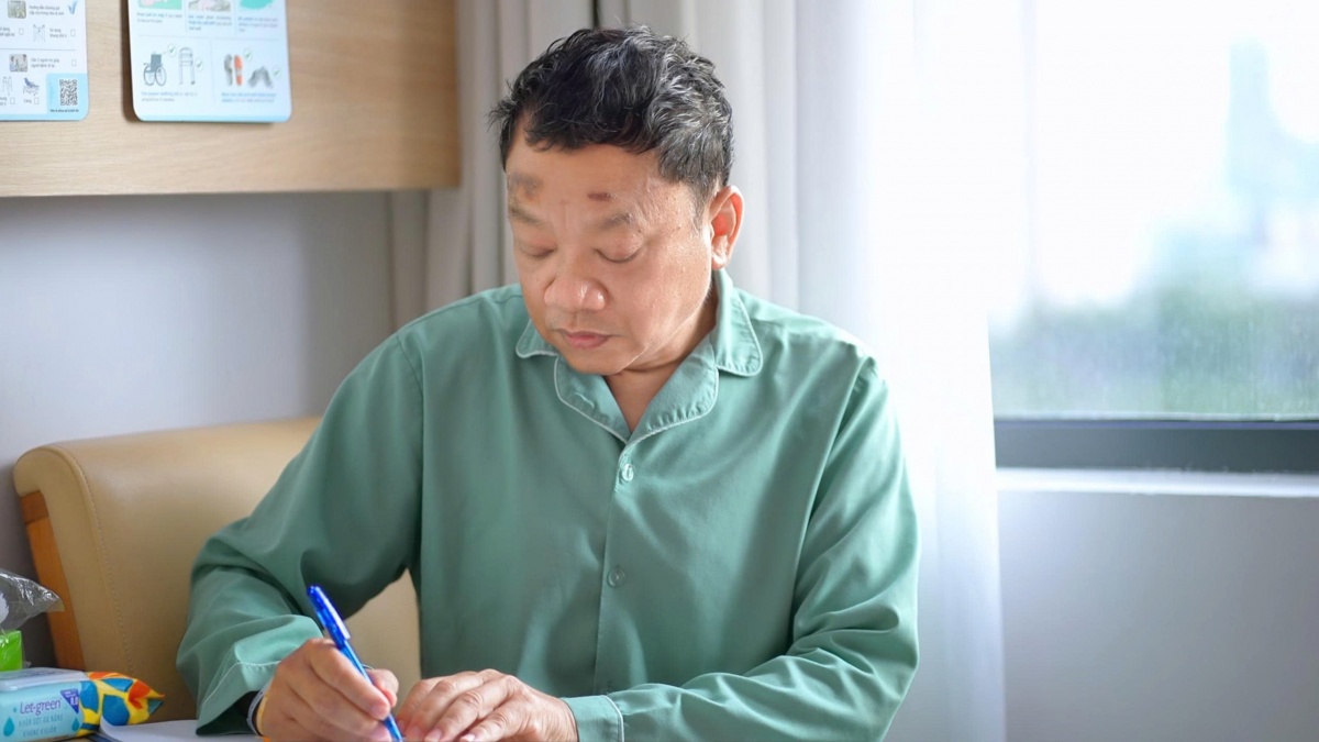 Chỉ 2 ngày sau phẫu thuật, khả năng vận động được cải thiện, bệnh nhân trở lại các sinh hoạt bình thường. Chỉ 2 ngày sau phẫu thuật, khả năng vận động được cải thiện, bệnh nhân trở lại các sinh hoạt bình thường.