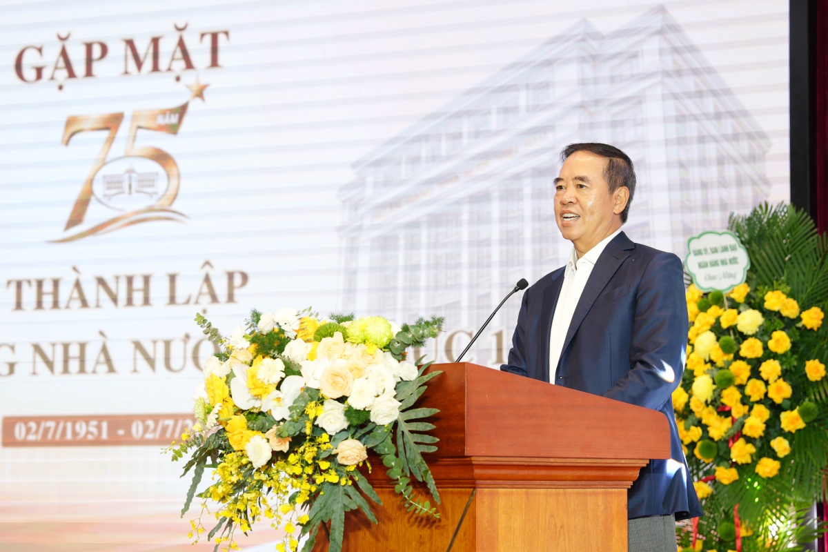 đồng chí Nguyễn Văn Bình, nguyên Ủy viên Bộ Chính trị, nguyên Trưởng Ban Kinh tế Trung ương, nguyên Thống đốc Ngân hàng Nhà nước Việt Nam chia sẻ tại Lễ kỷ niệm đồng chí Nguyễn Văn Bình, nguyên Ủy viên Bộ Chính trị, nguyên Trưởng Ban Kinh tế Trung ương, nguyên Thống đốc Ngân hàng Nhà nước Việt Nam chia sẻ tại Lễ kỷ niệm