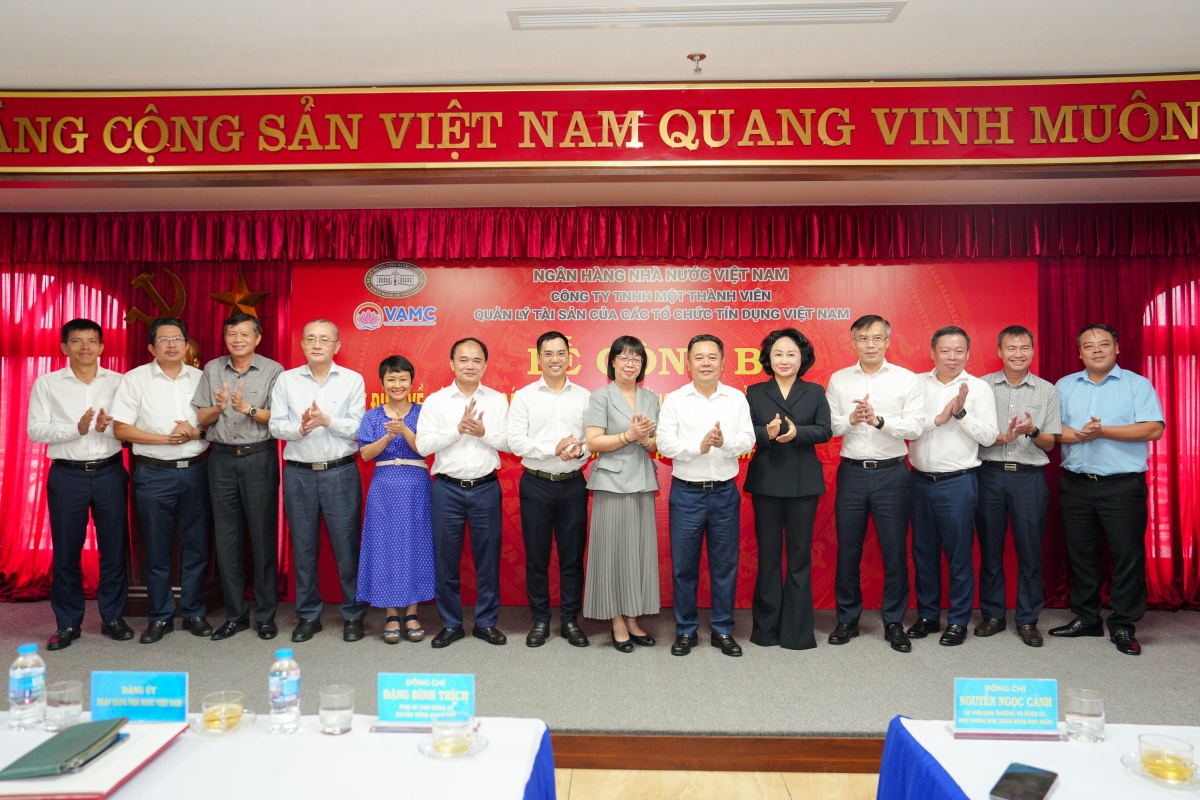 Công bố Quyết định bổ nhiệm Thành viên Hội đồng thành viên VAMC