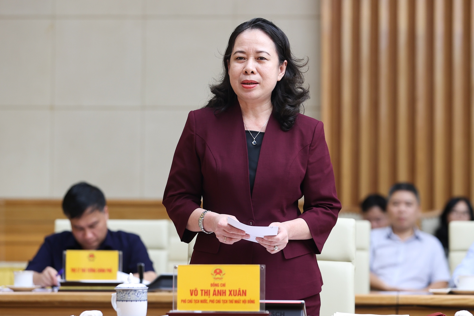 Bí thư Trung ương Đảng, Phó Chủ tịch nước Võ Thị Ánh Xuân, Phó Chủ tịch Thứ nhất Hội đồng Thi đua - Khen thưởng Trung ương phát biểu tại phiên họp - Ảnh: VGP/Nhật Bắc Bí thư Trung ương Đảng, Phó Chủ tịch nước Võ Thị Ánh Xuân, Phó Chủ tịch Thứ nhất Hội đồng Thi đua - Khen thưởng Trung ương phát biểu tại phiên họp - Ảnh: VGP/Nhật Bắc