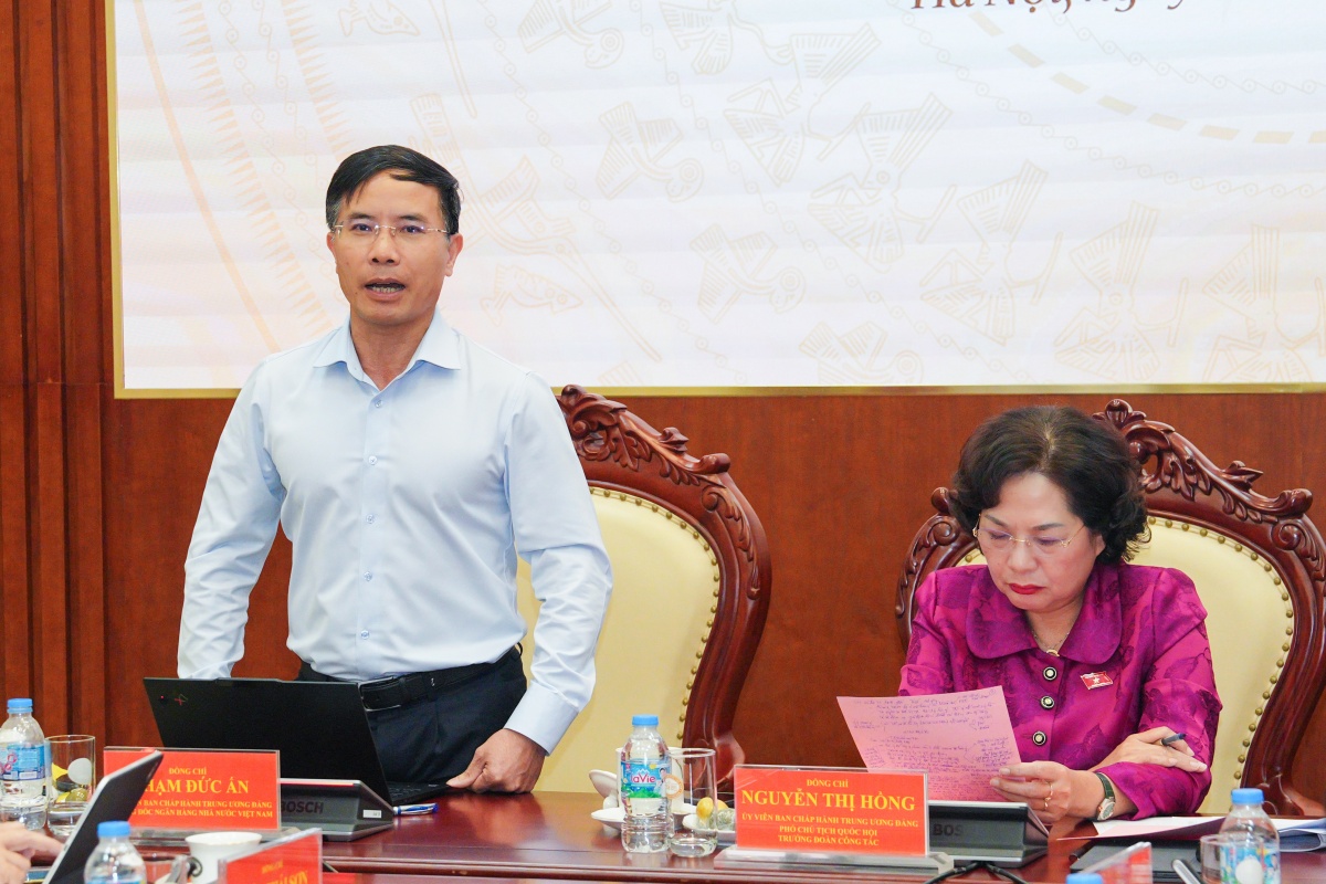 Điều hành chính sách tiền tệ: Kiên định mục tiêu tăng trưởng gắn với ổn định kinh tế vĩ mô Điều hành chính sách tiền tệ: Kiên định mục tiêu tăng trưởng gắn với ổn định kinh tế vĩ mô