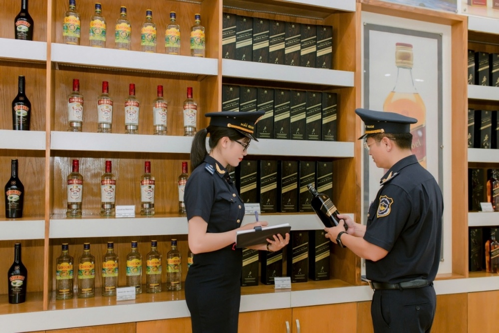 Kinh doanh hàng miễn thuế phải đáp ứng tiêu chuẩn về vị trí và hạ tầng kỹ thuật Kinh doanh hàng miễn thuế phải đáp ứng tiêu chuẩn về vị trí và hạ tầng kỹ thuật