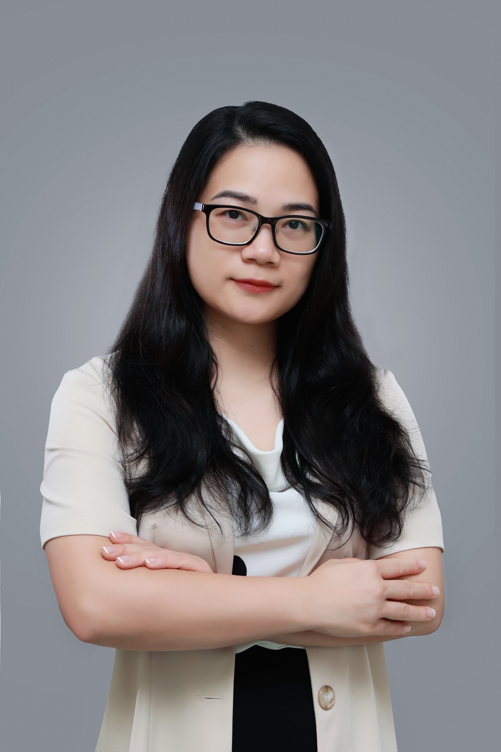 Bà Hoàng Thị Diệu Thúy, Giám đốc quan hệ khách hàng cấp cao, Khối Khối Khách hàng Doanh nghiệp và Định chế Tài chính, HSBC Việt Nam Bà Hoàng Thị Diệu Thúy, Giám đốc quan hệ khách hàng cấp cao, Khối Khối Khách hàng Doanh nghiệp và Định chế Tài chính, HSBC Việt Nam