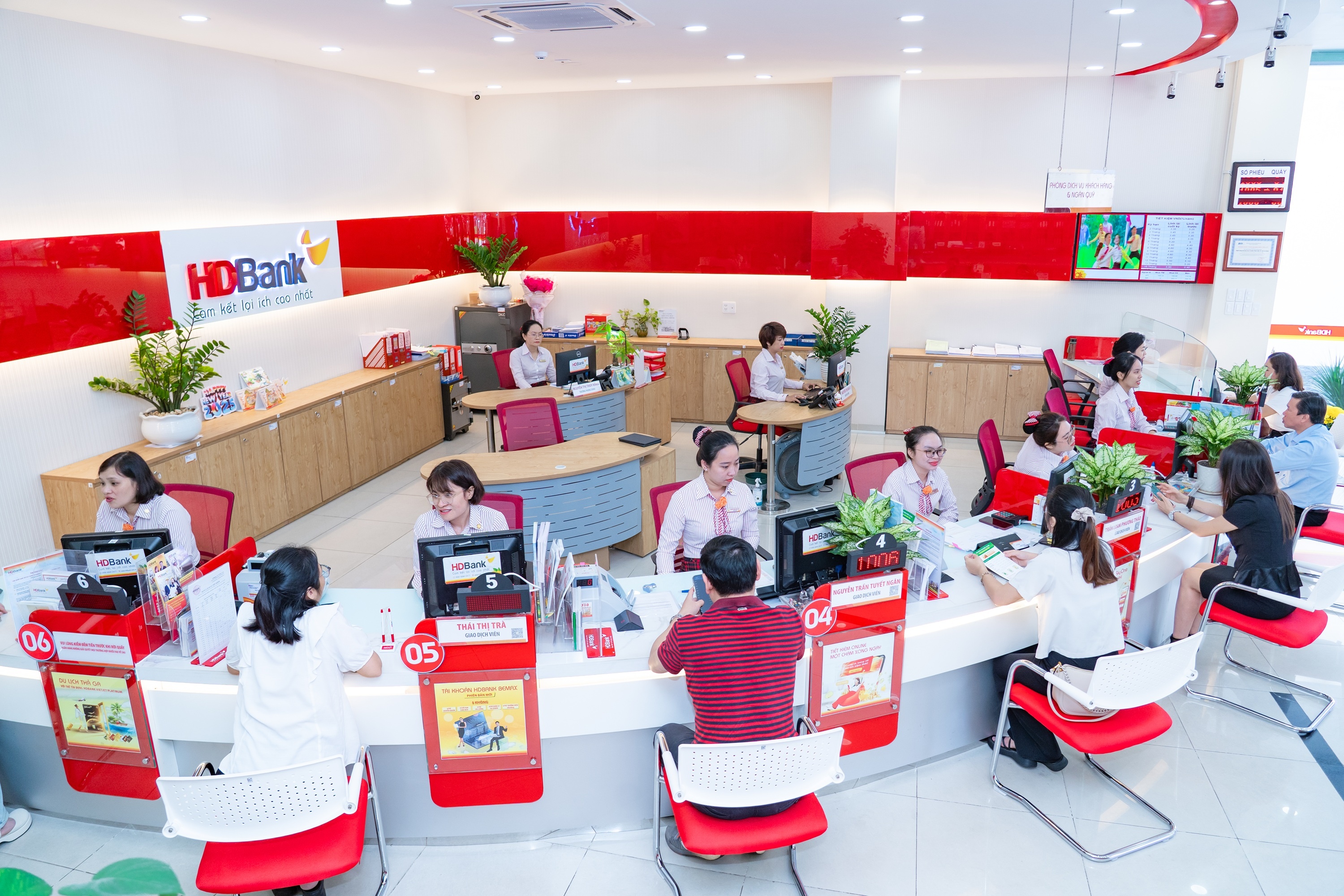 HDBank là doanh nghiệp tiêu biểu về năng lượng, môi trường xanh HDBank là doanh nghiệp tiêu biểu về năng lượng, môi trường xanh