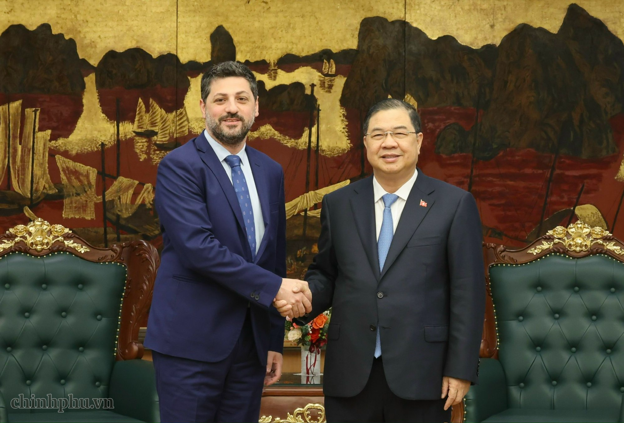Phó Thủ tướng Thường trực Chính phủ Phạm Gia Túc tiếp ông Maroun Kairouz, Giám đốc điều hành WEF - Ảnh: VGP/Phương Nguyên