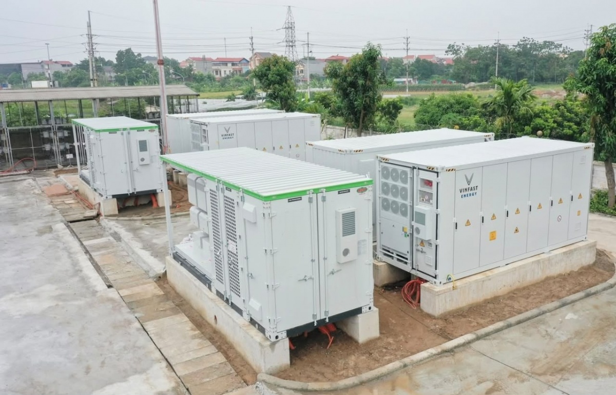 Hệ thống BESS do VinEnergo cung cấp được lắp đặt và vận hành tại trạm biến áp Quang Minh (Hà Nội). Hệ thống BESS do VinEnergo cung cấp được lắp đặt và vận hành tại trạm biến áp Quang Minh (Hà Nội).