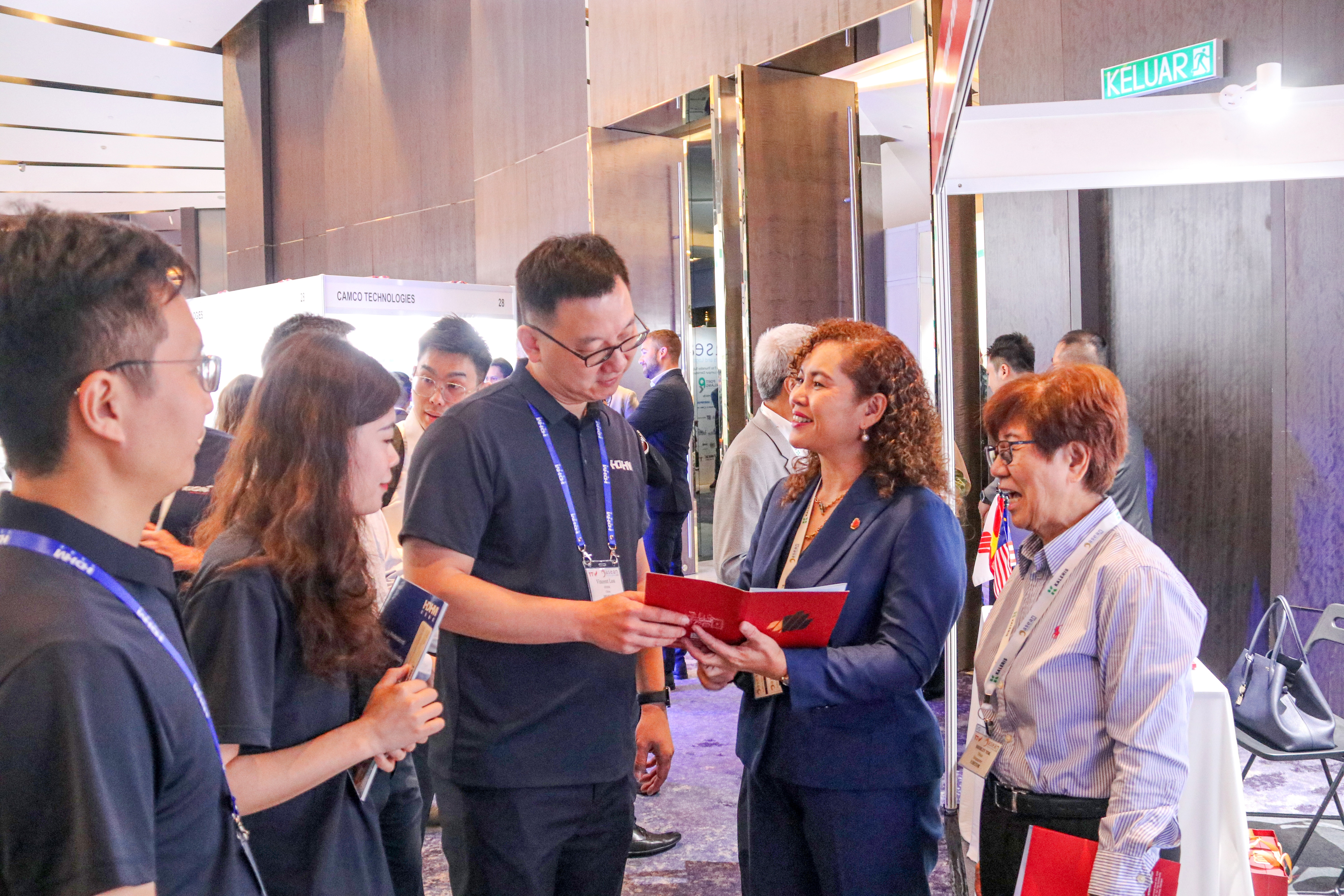 Cảng quốc tế Long An: Đón giải thưởng quốc tế, hướng tới đăng cai Asean Ports & Logistics 2027