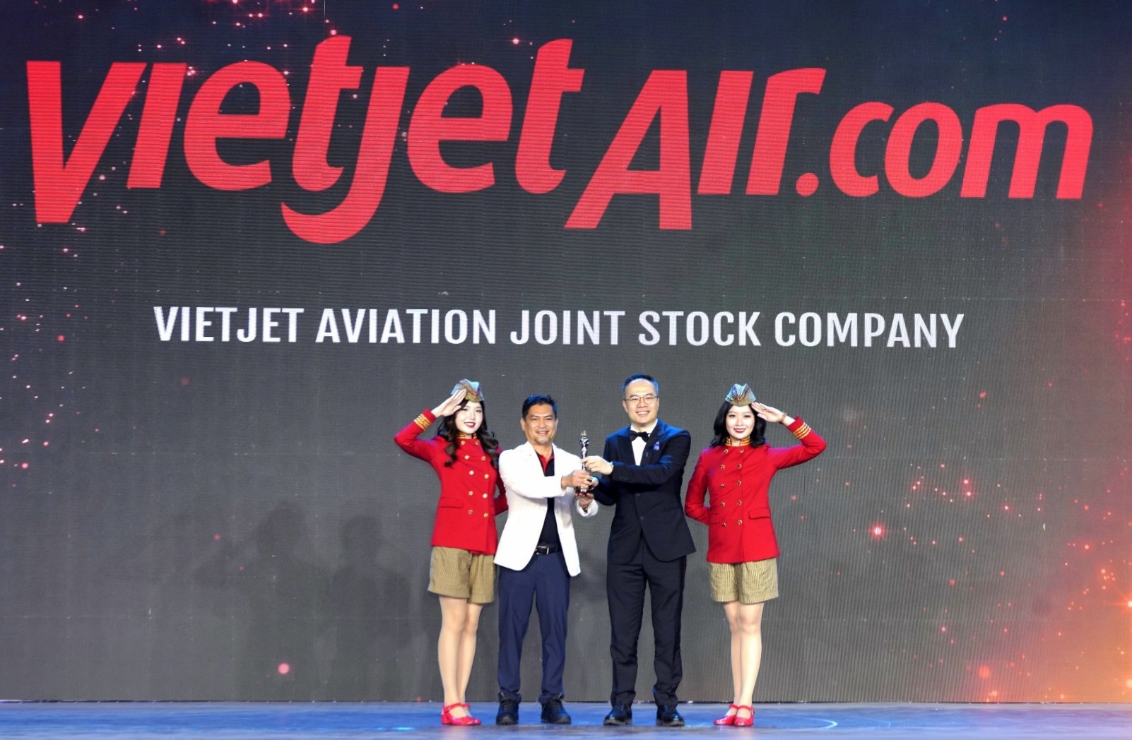 Vietjet ghi dấu ấn với lần thứ 6 liên tiếp được vinh danh “Nơi làm việc tốt nhất Châu Á”