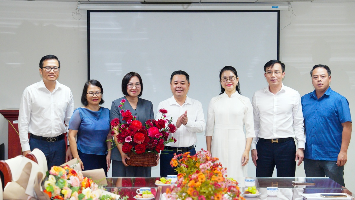 Công bố Quyết định bổ nhiệm Phó Vụ trưởng Vụ Hợp tác quốc tế NHNN Công bố Quyết định bổ nhiệm Phó Vụ trưởng Vụ Hợp tác quốc tế NHNN