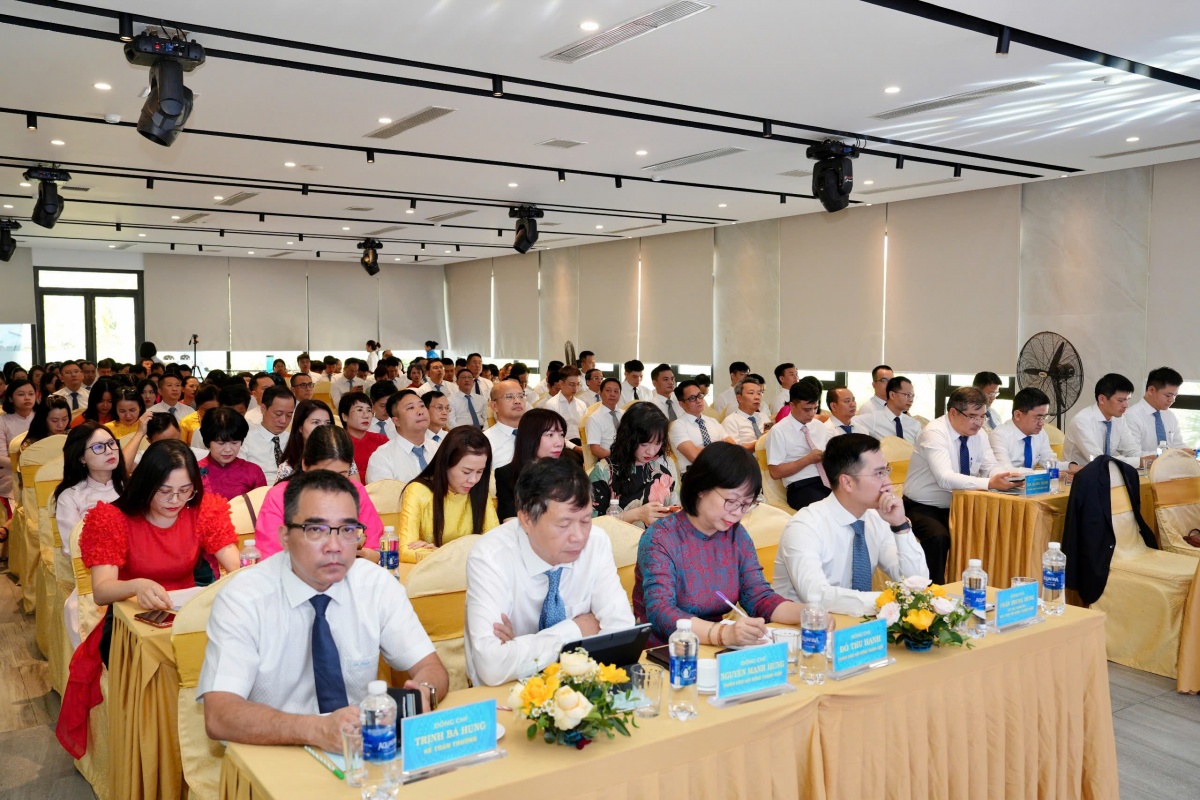 VAMC bứt phá 6 tháng đầu năm, tạo nền tảng cho giai đoạn phát triển mới VAMC bứt phá 6 tháng đầu năm, tạo nền tảng cho giai đoạn phát triển mới