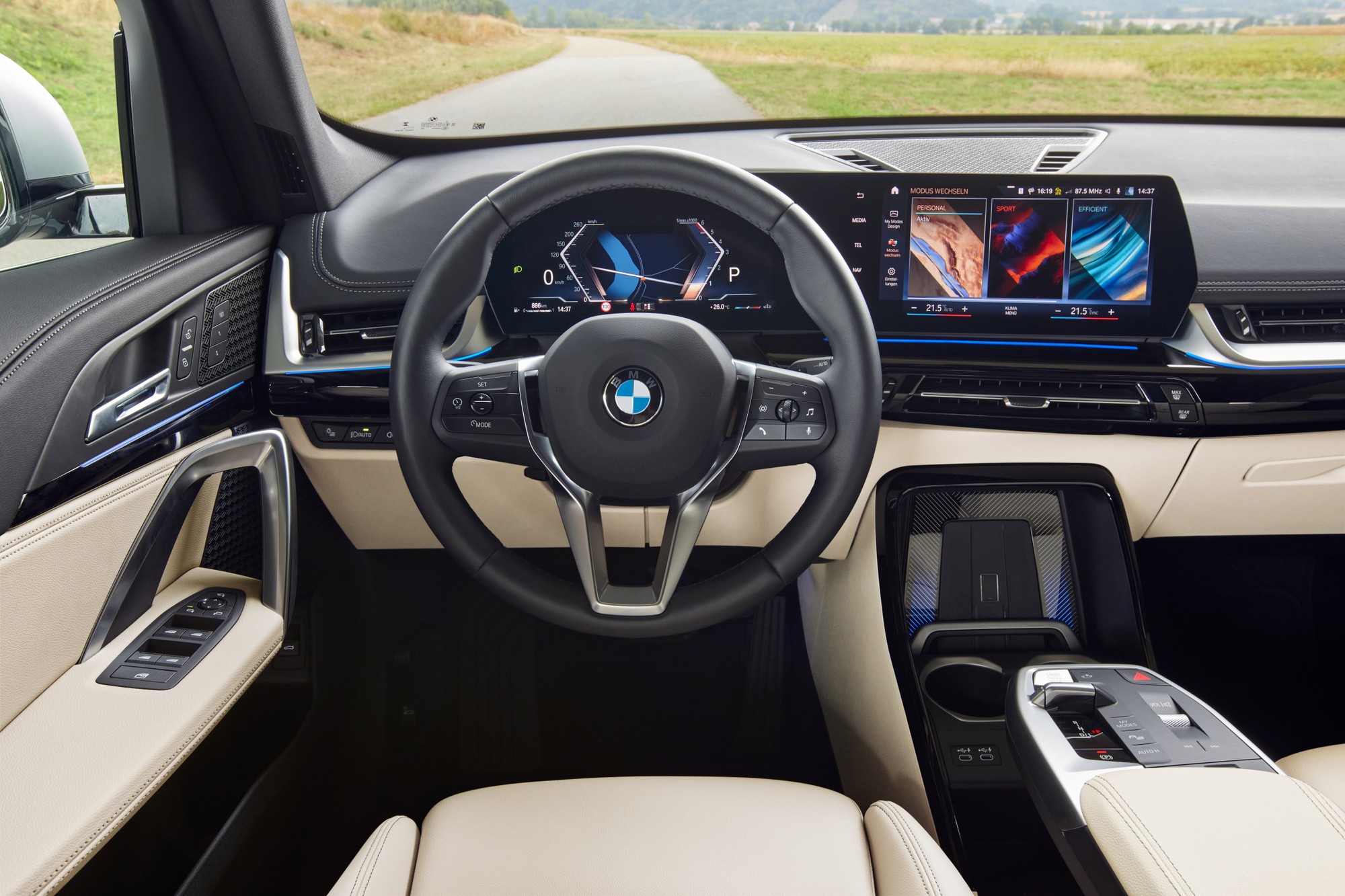 BMW X1 chốt giá 1,689 tỷ đồng tại Việt Nam: Một bản, máy 2.0L, có màn cong, ADAS, cạnh tranh Q3 với giá rẻ hơn 410 triệu đồng - Ảnh 14.