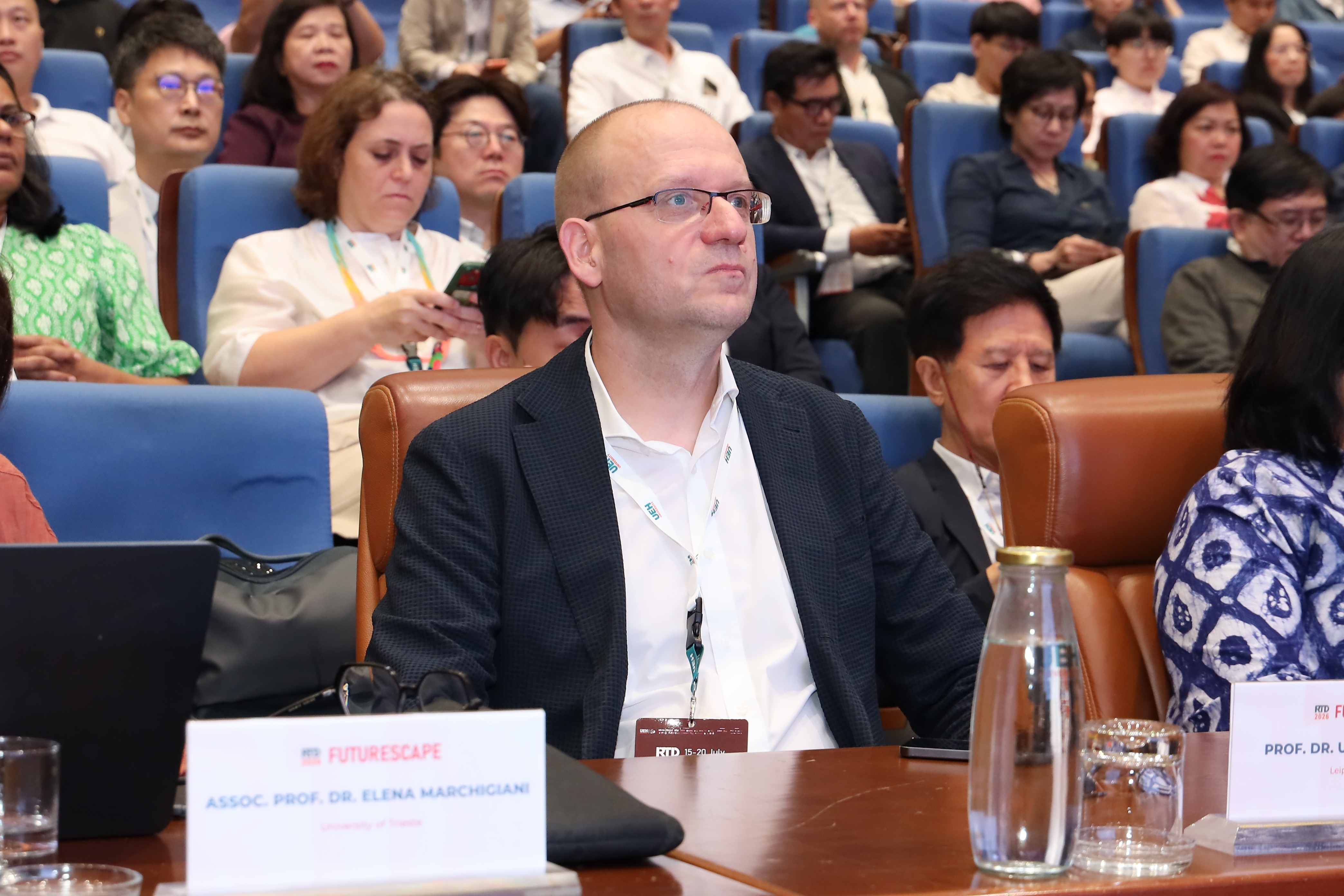 nhiều những chia sẻ học thuật và ứng dụng thực tiễn hữu ích từ các nghiên cứu, trải nghiệm thực tế của các chuyên gia nhiều những chia sẻ học thuật và ứng dụng thực tiễn hữu ích từ các nghiên cứu, trải nghiệm thực tế của các chuyên gia