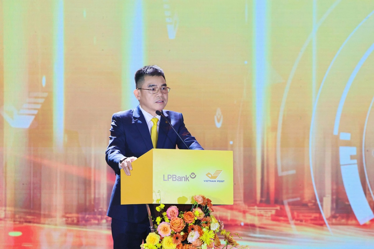 15 năm LPBank - Vietnam Post: Đồng hành kiến tạo mô hình hợp tác ngân hàng - bưu điện tiêu biểu của Việt Nam và khu vực 15 năm LPBank - Vietnam Post: Đồng hành kiến tạo mô hình hợp tác ngân hàng - bưu điện tiêu biểu của Việt Nam và khu vực
